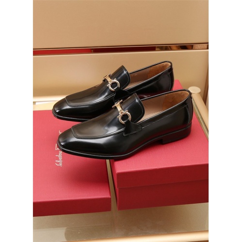 Replica Salvatore Ferragamo Leather Shoes For Men #942805 $118.00 USD for Wholesale