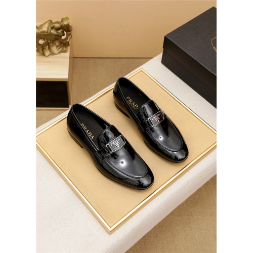 Prada Leather Shoes For Men #943140