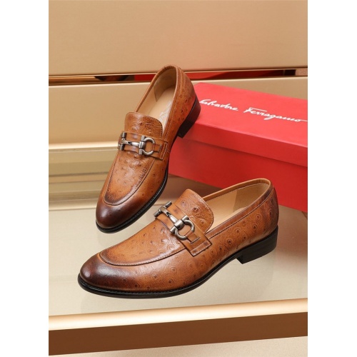 Salvatore Ferragamo Leather Shoes For Men #943356