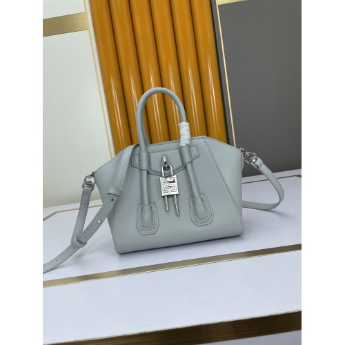 Givenchy AAA Quality Handbags For Women #943485