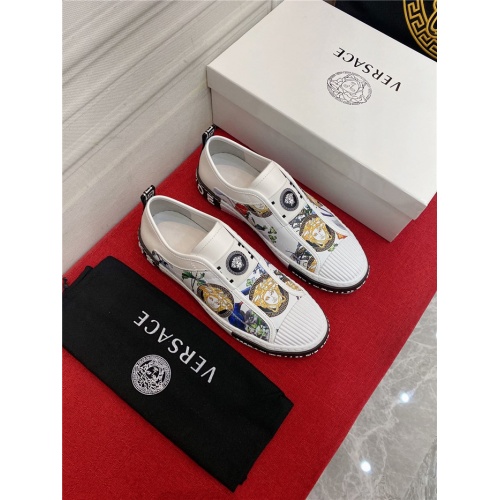 Versace Casual Shoes For Men #944232