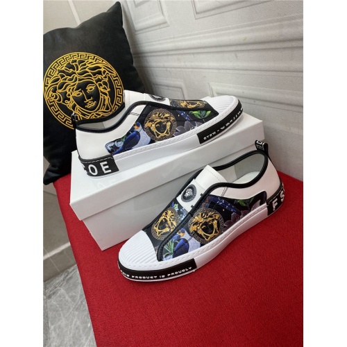 Replica Versace Casual Shoes For Men #944233 $72.00 USD for Wholesale