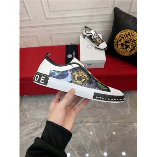 Replica Versace Casual Shoes For Men #944233 $72.00 USD for Wholesale