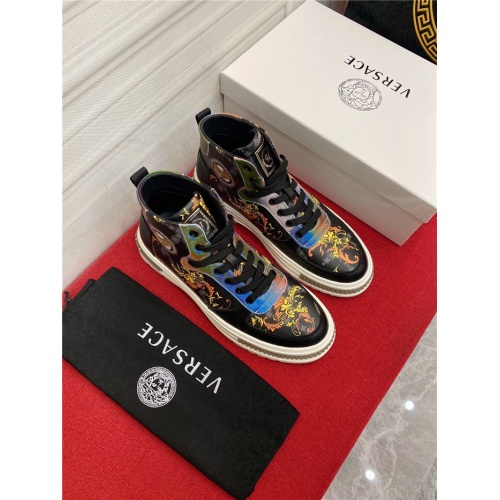 Versace High Tops Shoes For Men #944235