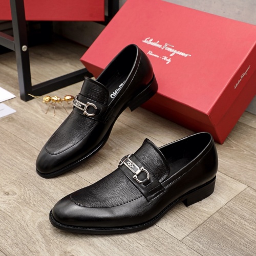 Salvatore Ferragamo Leather Shoes For Men #944476