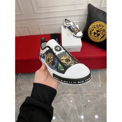 Replica Versace Casual Shoes For Men #944513 $72.00 USD for Wholesale
