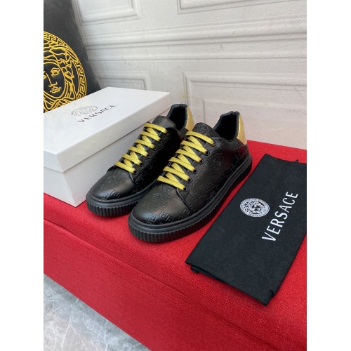 Replica Versace Casual Shoes For Men #944523 $72.00 USD for Wholesale