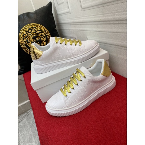 Versace Casual Shoes For Men #944524