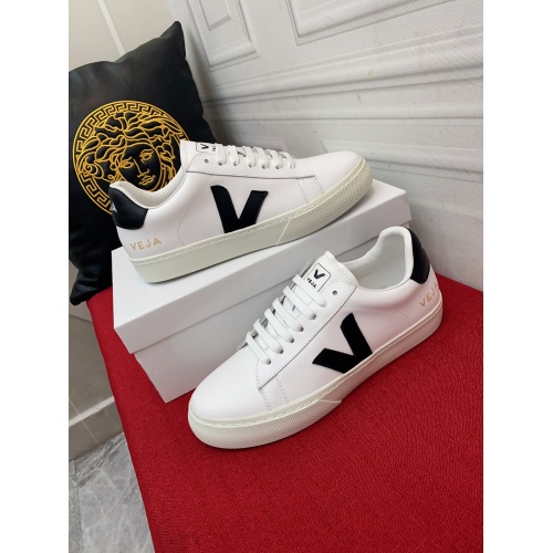 Versace Casual Shoes For Men #944569