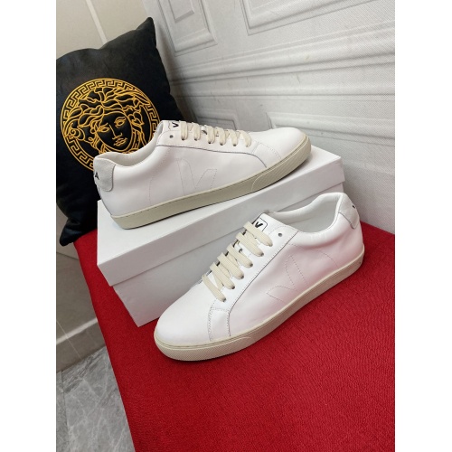 Versace Casual Shoes For Men #944570
