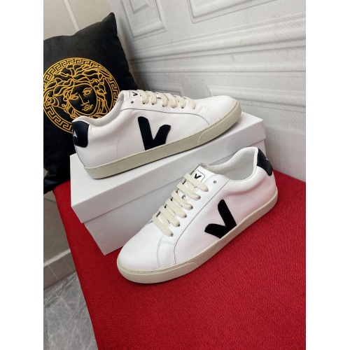 Versace Casual Shoes For Men #944571