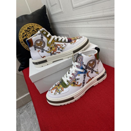 Versace High Top Shoes For Men #944586