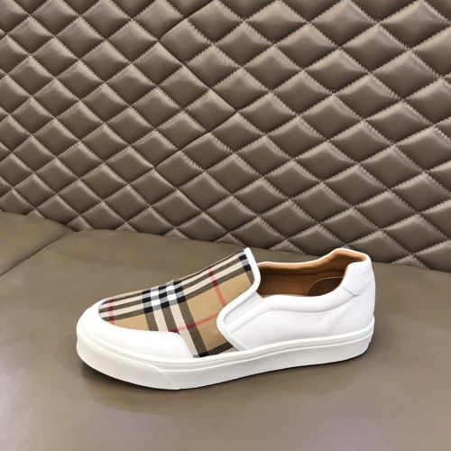 Replica Burberry Casual Shoes For Men #944758 $80.00 USD for Wholesale
