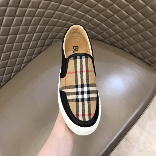 Replica Burberry Casual Shoes For Men #944760 $80.00 USD for Wholesale