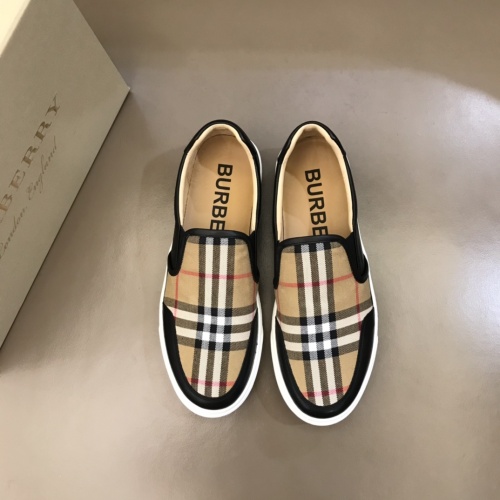 Replica Burberry Casual Shoes For Men #944761 $80.00 USD for Wholesale