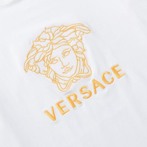 Replica Versace T-Shirts Short Sleeved For Men #944771 $27.00 USD for Wholesale