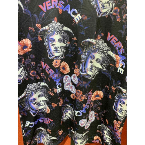 Replica Versace T-Shirts Short Sleeved For Men #945046 $40.00 USD for Wholesale