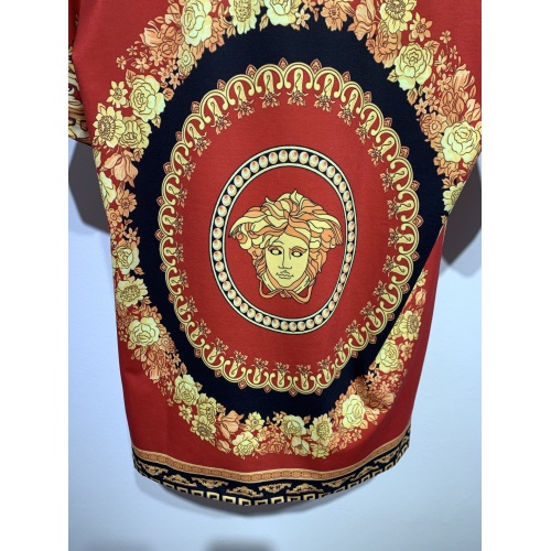 Replica Versace T-Shirts Short Sleeved For Men #945051 $40.00 USD for Wholesale