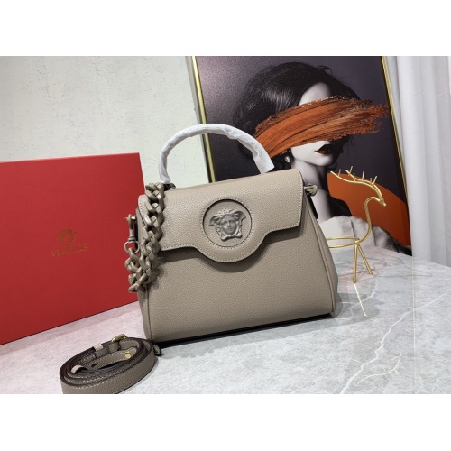 Versace AAA Quality Handbags For Women #945328