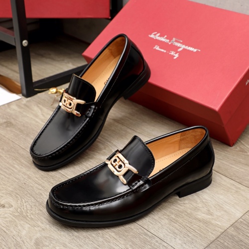Ferragamo Leather Shoes For Men #945705