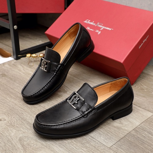 Ferragamo Leather Shoes For Men #945724