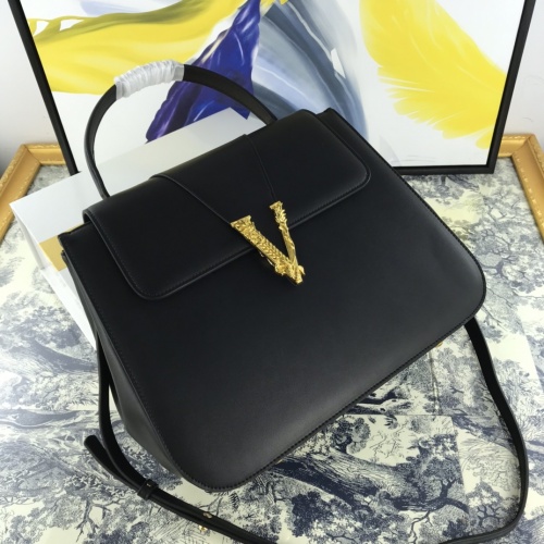 Versace AAA Quality Handbags For Women #945917 $165.00 USD, Wholesale Replica Versace AAA Quality Handbags