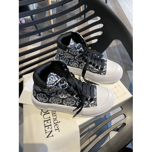 Alexander McQueen High Tops Shoes For Women #946182