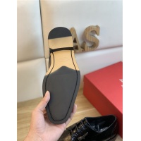$88.00 USD Salvatore Ferragamo Leather Shoes For Men #939349