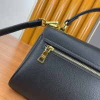$102.00 USD Prada AAA Quality Messeger Bags For Women #941017