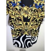 $40.00 USD Versace T-Shirts Short Sleeved For Men #945043