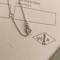 $27.00 USD Van Cleef & Arpels Necklaces For Women #945527