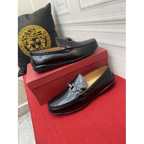 Ferragamo Leather Shoes For Men #946986