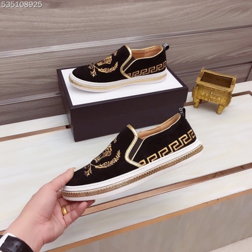 Replica Versace Casual Shoes For Men #947236 $78.00 USD for Wholesale