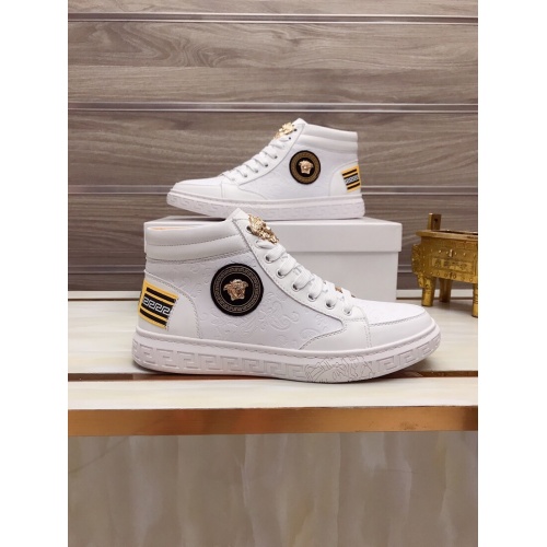 Versace High Tops Shoes For Men #947272