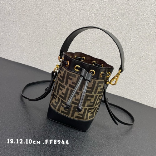 Fendi AAA Quality Messenger Bags For Women #947291