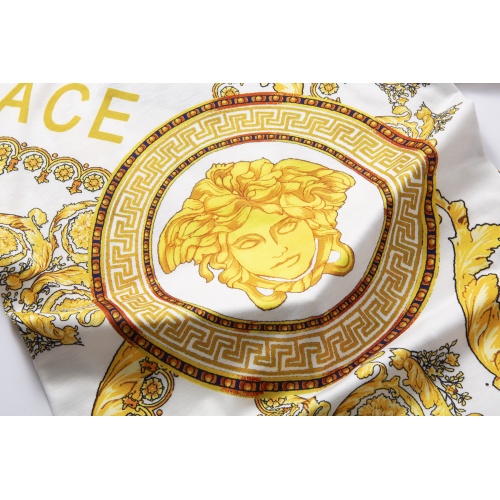 Replica Versace T-Shirts Short Sleeved For Men #947380 $24.00 USD for Wholesale