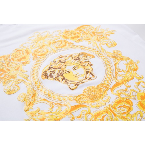 Replica Versace T-Shirts Short Sleeved For Men #947587 $24.00 USD for Wholesale