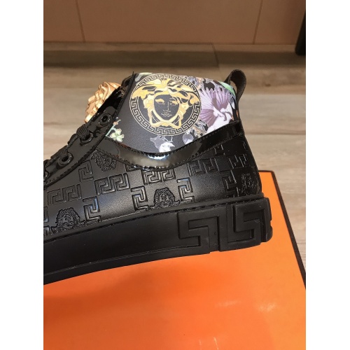 Replica Versace Casual Shoes For Men #948563 $80.00 USD for Wholesale