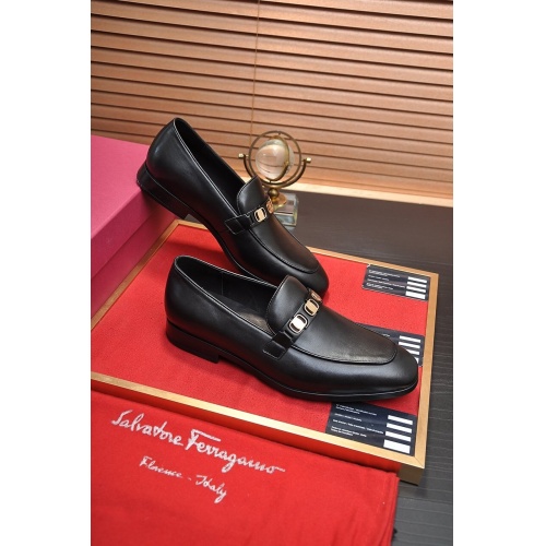 Ferragamo Leather Shoes For Men #948708