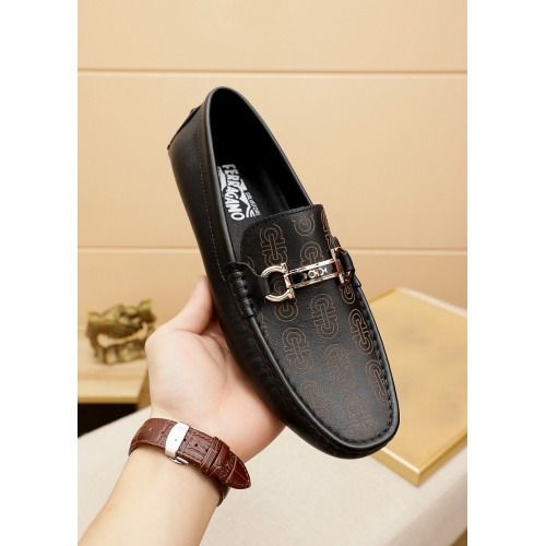 Ferragamo Leather Shoes For Men #948747