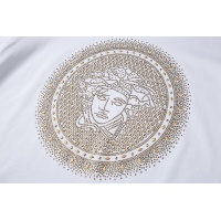 $32.00 USD Versace T-Shirts Short Sleeved For Men #946197