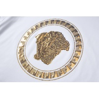 $32.00 USD Versace T-Shirts Short Sleeved For Men #946199