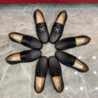 $88.00 USD Ferragamo Leather Shoes For Men #946985