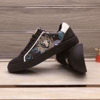 $78.00 USD Versace Casual Shoes For Men #947244