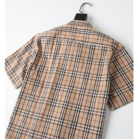 $32.00 USD Burberry Shirts Short Sleeved For Men #947933