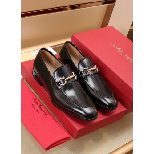Ferragamo Leather Shoes For Men #948883