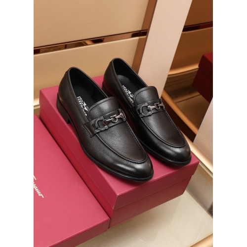 Ferragamo Leather Shoes For Men #948915