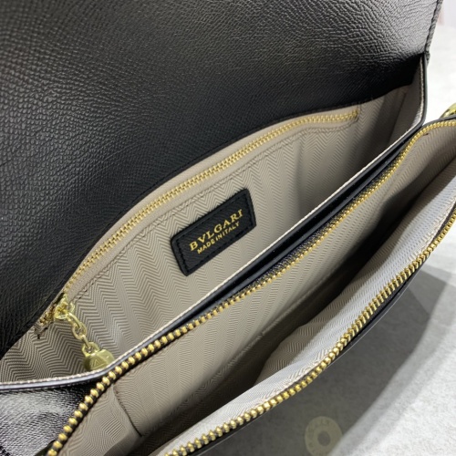 Replica Burberry AAA Messenger Bags For Women #949292 $105.00 USD for Wholesale