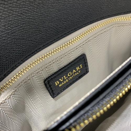 Replica Burberry AAA Messenger Bags For Women #949292 $105.00 USD for Wholesale