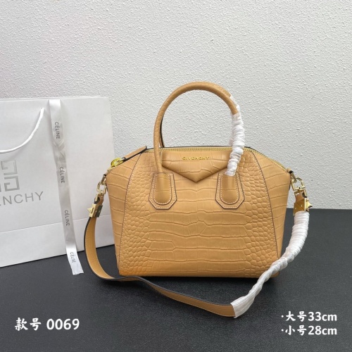 Givenchy AAA Quality Handbags For Women #949300